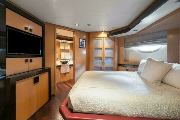 2008 Palmer Johnson 124