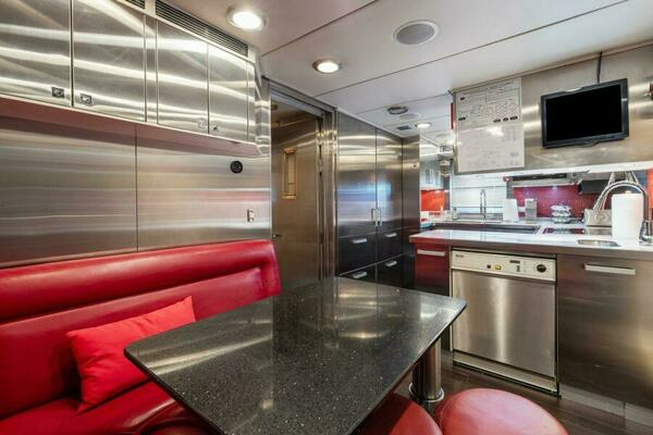 2008 Palmer Johnson 124