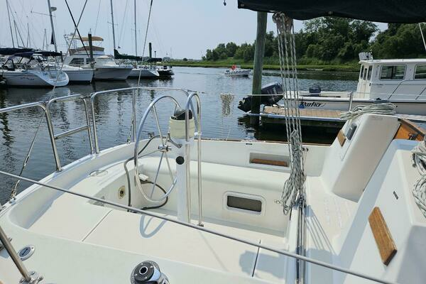 Photo of the 1986 Pearson Auxiliary Sloop