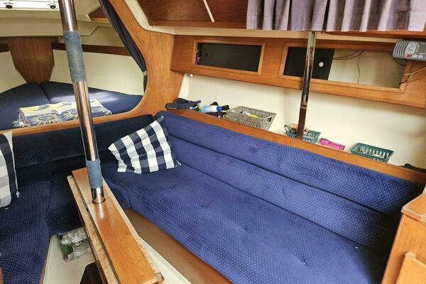 Photo of the 1986 Pearson Auxiliary Sloop