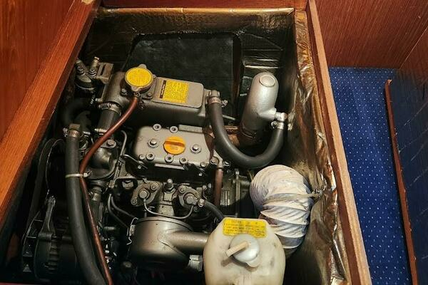 Photo of the 1986 Pearson Auxiliary Sloop