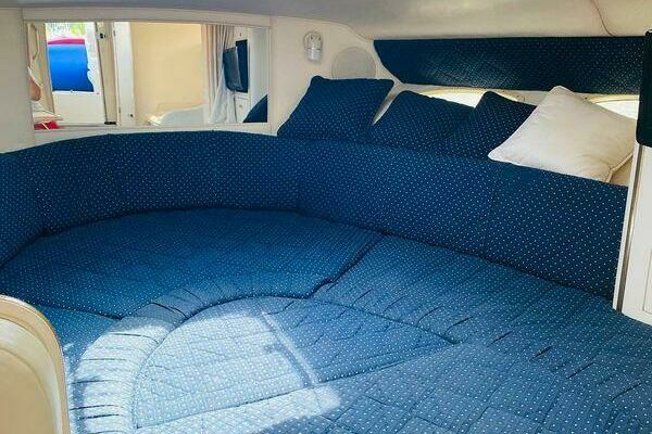 Photo of the 1999 Sea Ray Sundancer