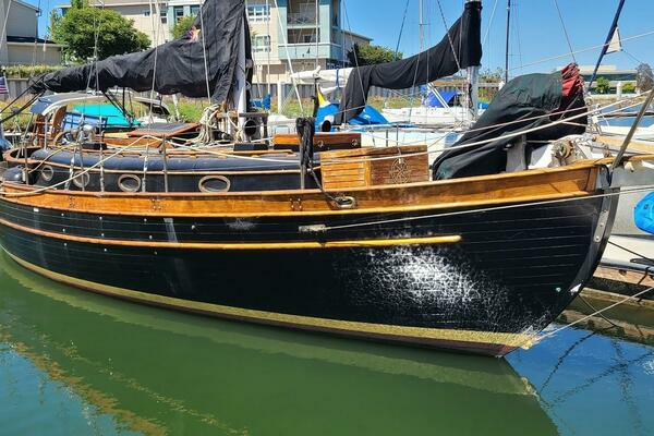 Photo of the 1980 Union Polaris 36 "Dark Star"