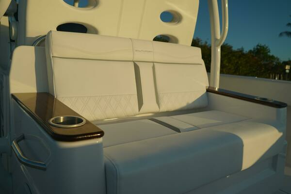 33 FE 33ft Southport Yacht For Sale