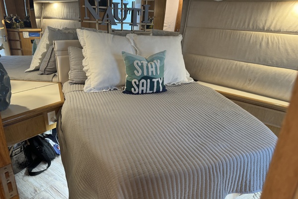 Negotiator 54ft Hatteras Yacht For Sale