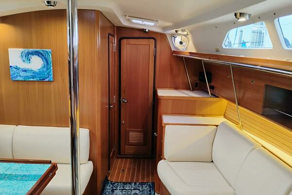 Catalina 385 Yacht For Sale