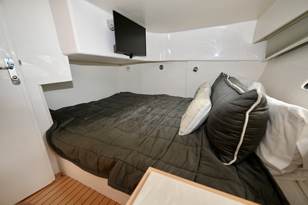 47ft Intrepid Yacht For Sale