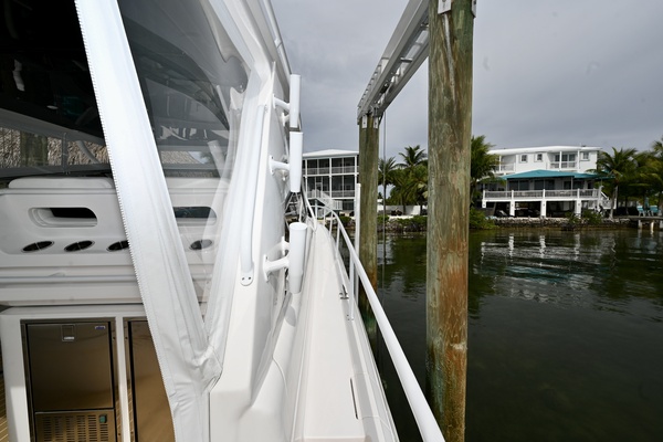 47ft Intrepid Yacht For Sale