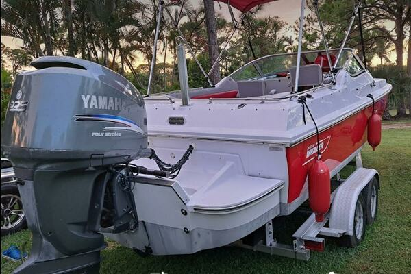 2021 Boston Whaler 31