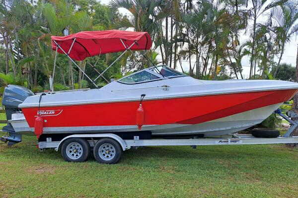 2021 Boston Whaler 31