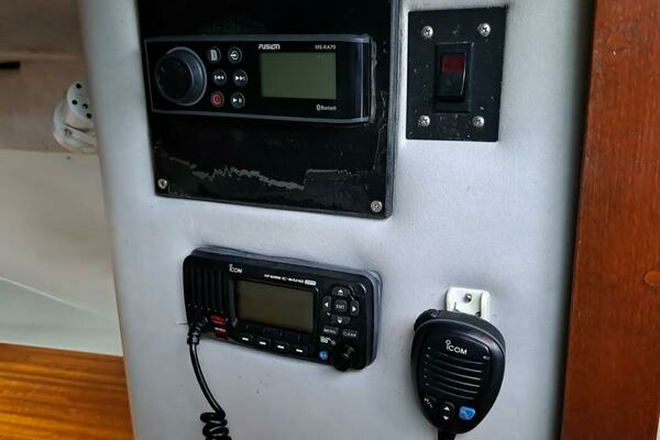 2021 Boston Whaler 31