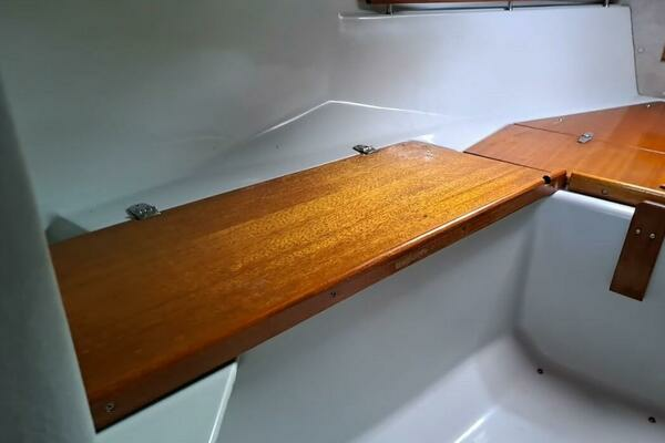 2021 Boston Whaler 31