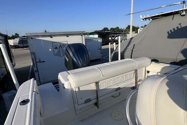 Photo of the 2013 Robalo R240 Center Console