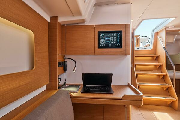 44ft Beneteau Yacht For Sale