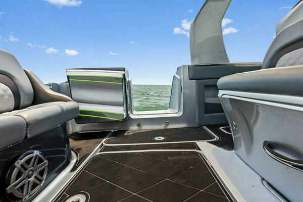 Deep Impact 399 Cabin Yacht For Sale