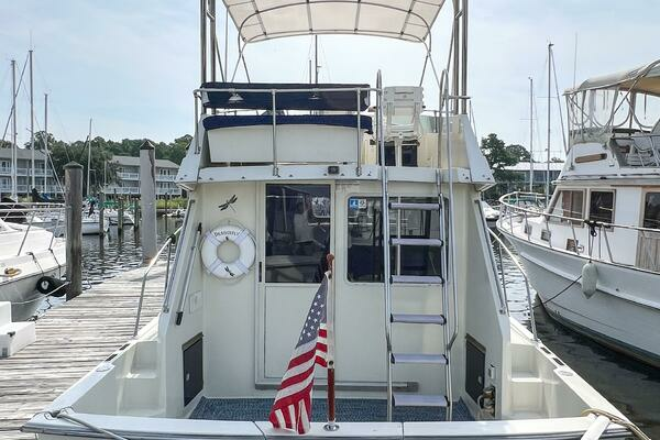 Photo of the 1987 Tollycraft 34 Sedan Sport "DRAGONFLY"