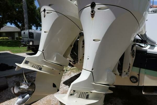 Photo of the 2001 Contender 27 Open "Late Fees"