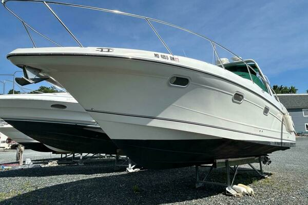 Photo of the 2001 Four Winns 328 Vista "Worth The Wait"