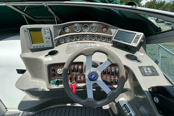 Photo of the 2001 Four Winns 328 Vista "Worth The Wait"
