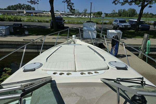 Photo of the 1999 Maxum 3000 SCR