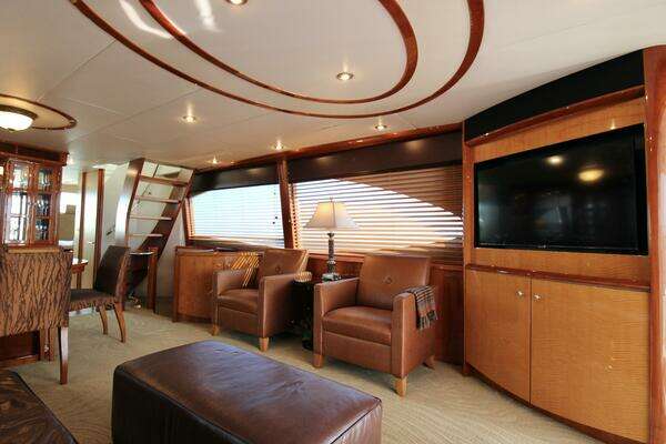 2007 Lazzara Yachts 74