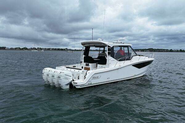 40' Boston Whaler