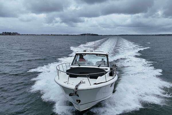 2021 Boston Whaler 40