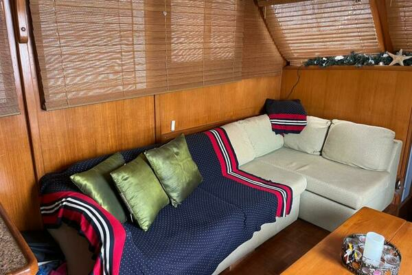 Photo of the 1988 CHB 46 Motor Yacht "Twin Screwed"