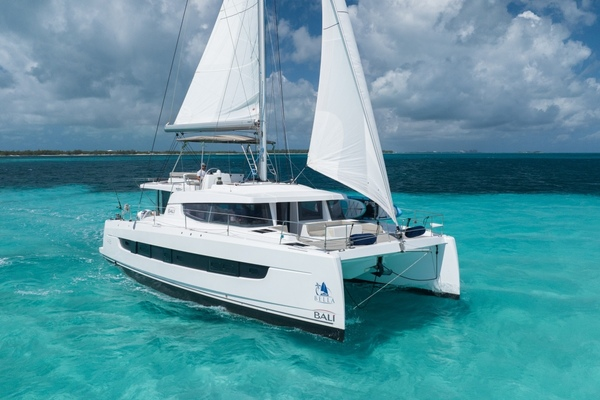 Photo of the 2021 Bali Bali 4.8 "BELLA  "