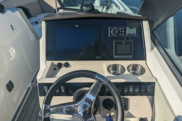 ODYSSEA 24ft Boston Whaler Yacht For Sale