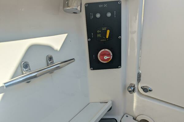 ODYSSEA 24ft Boston Whaler Yacht For Sale