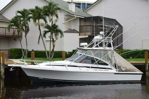 Photo of the 1995 Blackfin Combi 33 "IT'S A WRAP"