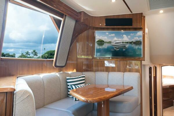 2019 Viking 48