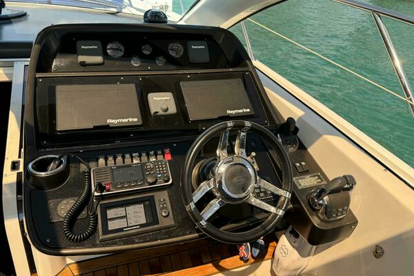 2013 Sunseeker 48