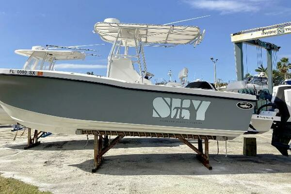 Photo of the 2021 Dusky 2021