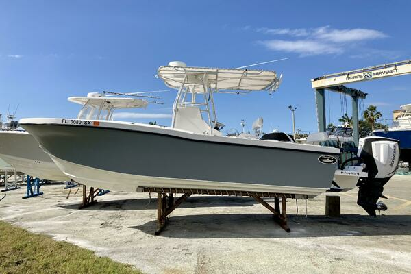 Photo of the 2021 Dusky 2021