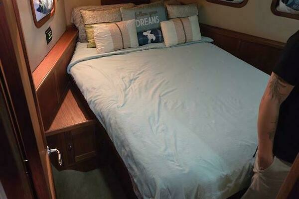 2003 American Tug 34