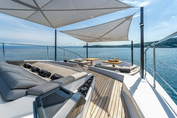 ISOTTA 98ft Ferretti Yachts Yacht For Sale