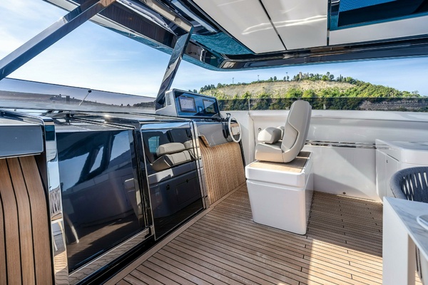 ISOTTA 98ft Ferretti Yachts Yacht For Sale