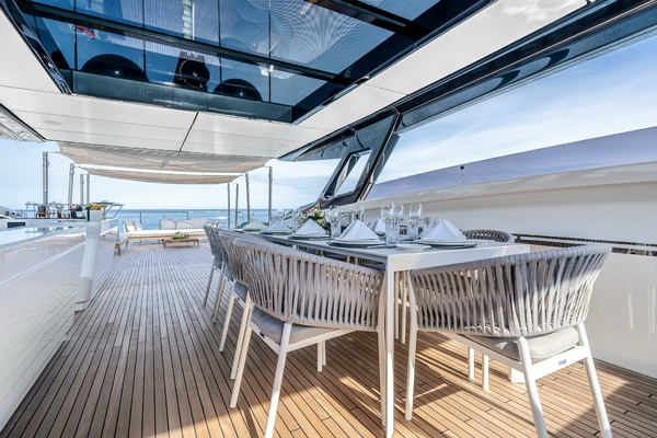 ISOTTA 98ft Ferretti Yachts Yacht For Sale