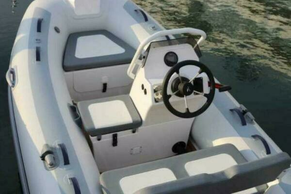 Photo of the 2024 Highfield Classic 340 GT