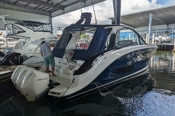 2022 Sea Ray 37