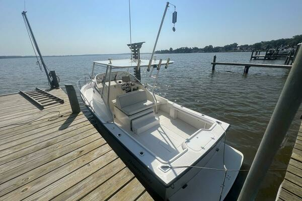 Photo of the 2005 Shamrock 220 Predator