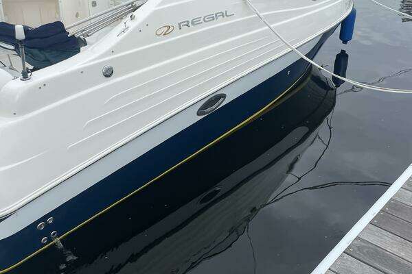 Photo of the 2005 Regal 2465