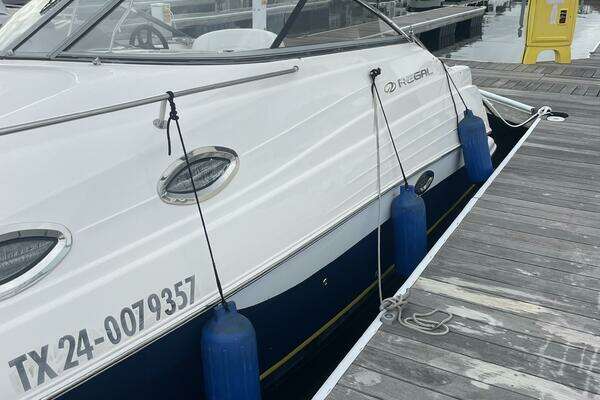 Photo of the 2005 Regal 2465