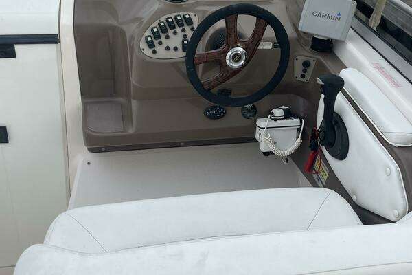 Photo of the 2005 Regal 2465