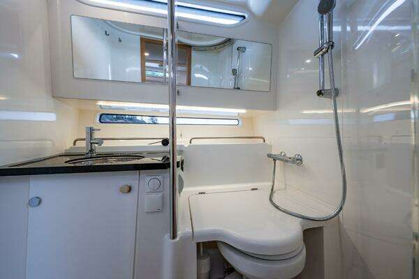 Nimbus C11 Yacht For Sale