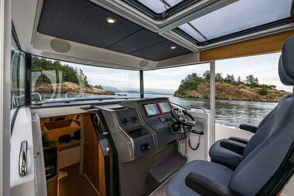 Nimbus C11 Yacht For Sale