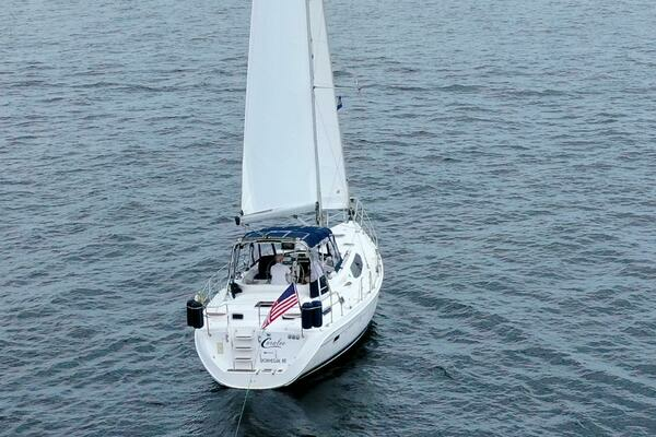 Photo of the 2006 Hunter 45cc "Coralee"