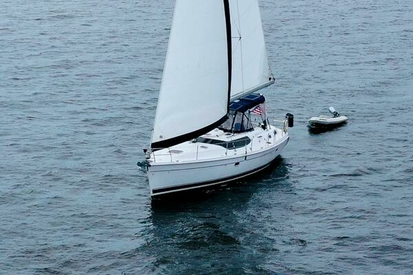 Photo of the 2006 Hunter 45cc "Coralee"